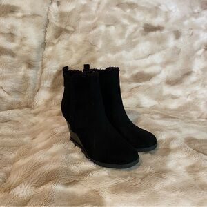 SUN & STONE BLACK WEDGE HEELED ANKLE BOOTS SIZE 5.5
